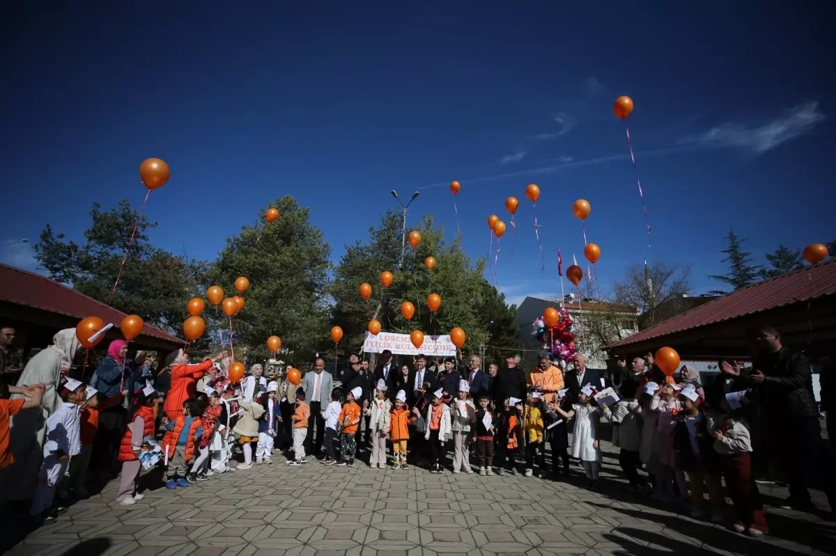 Eflani'de Ana Sınıfı Öğrencilerinden Lösemili Çocuklar İçin Balon Bırakma Etkinliği