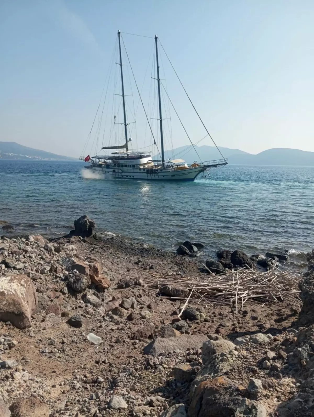 Bodrum'da 41 Metrelik Yelkenli Tekne Karaya Oturdu