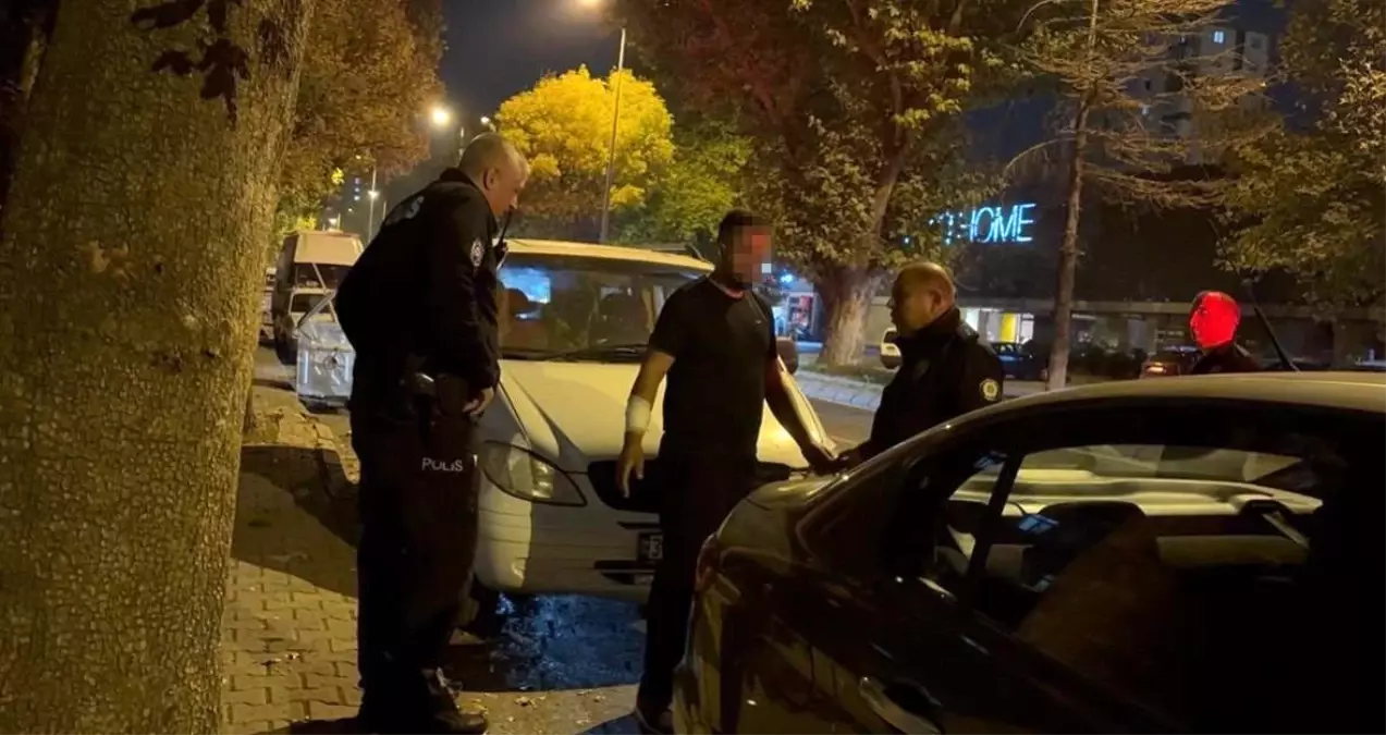 Annesinden para alamayınca kendine zarar vermeye kalktı