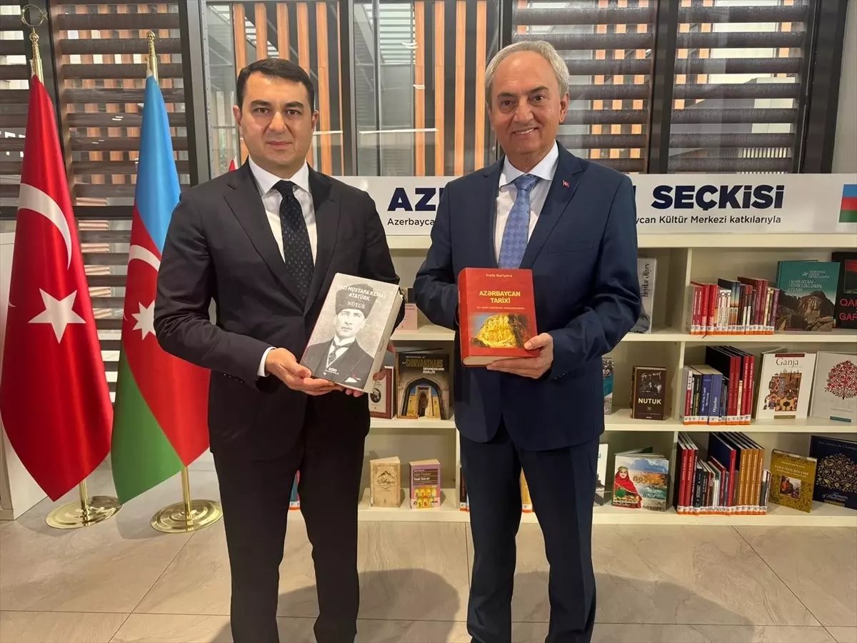 Antalya Kütüphanesi'nde Azerbaycan Seçkisi Oluşturuldu
