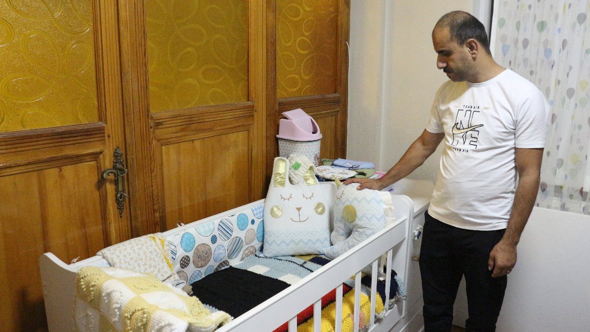 Isparta'da 8 aylık oğlunu da alıp kaybolan eski eşinin dönmesini istedi