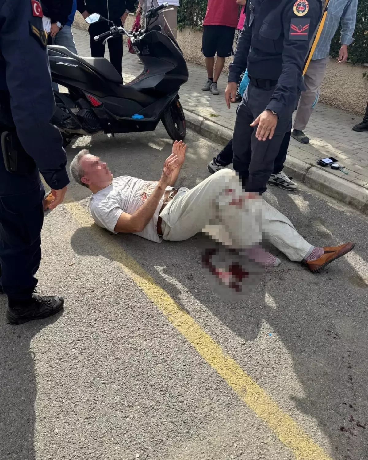 Antalya'da Boşanma Aşamasındaki Eşini Bıçakladı