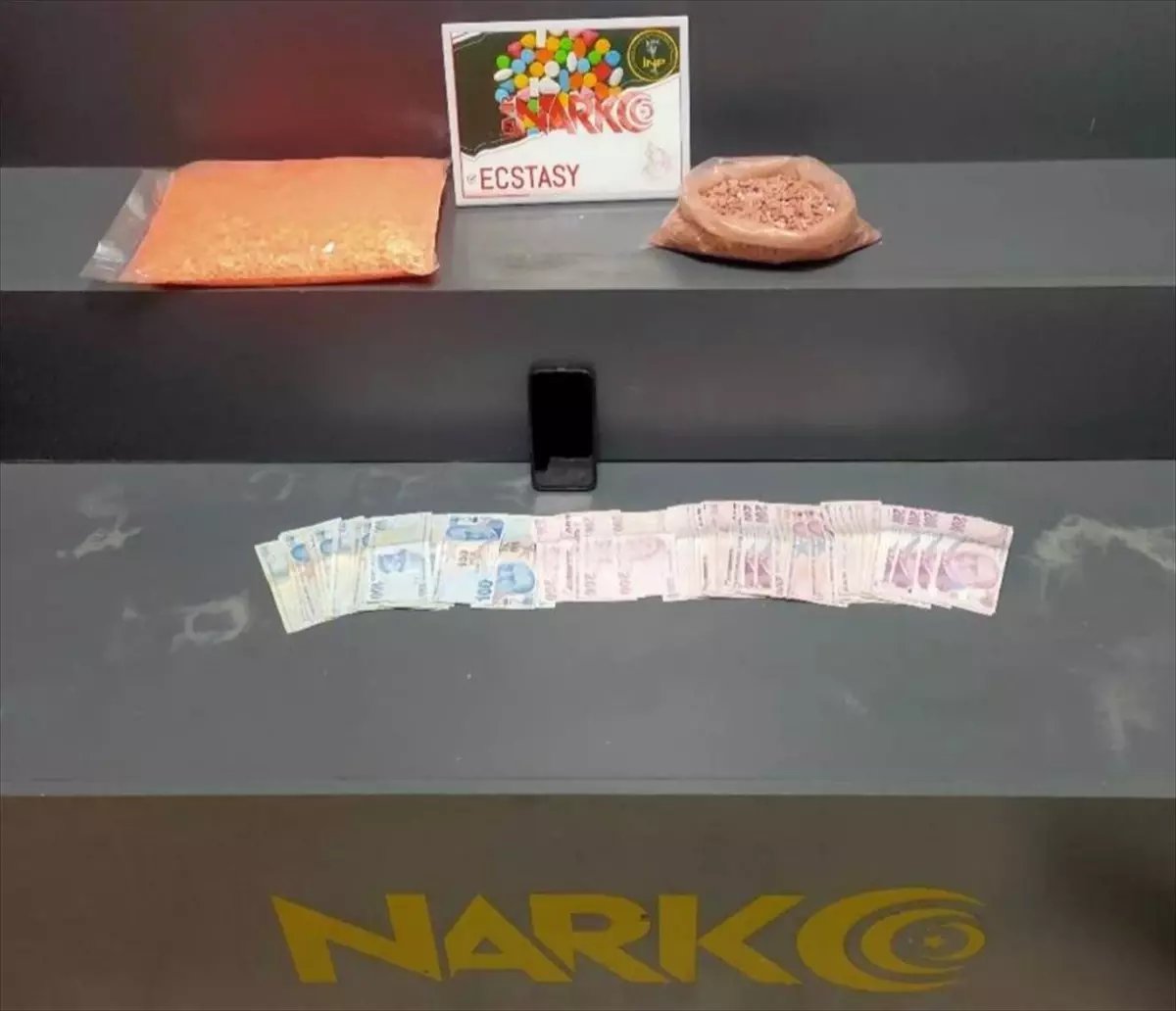 İzmir'de Uyuşturucu Operasyonu: Bir Tutuklama