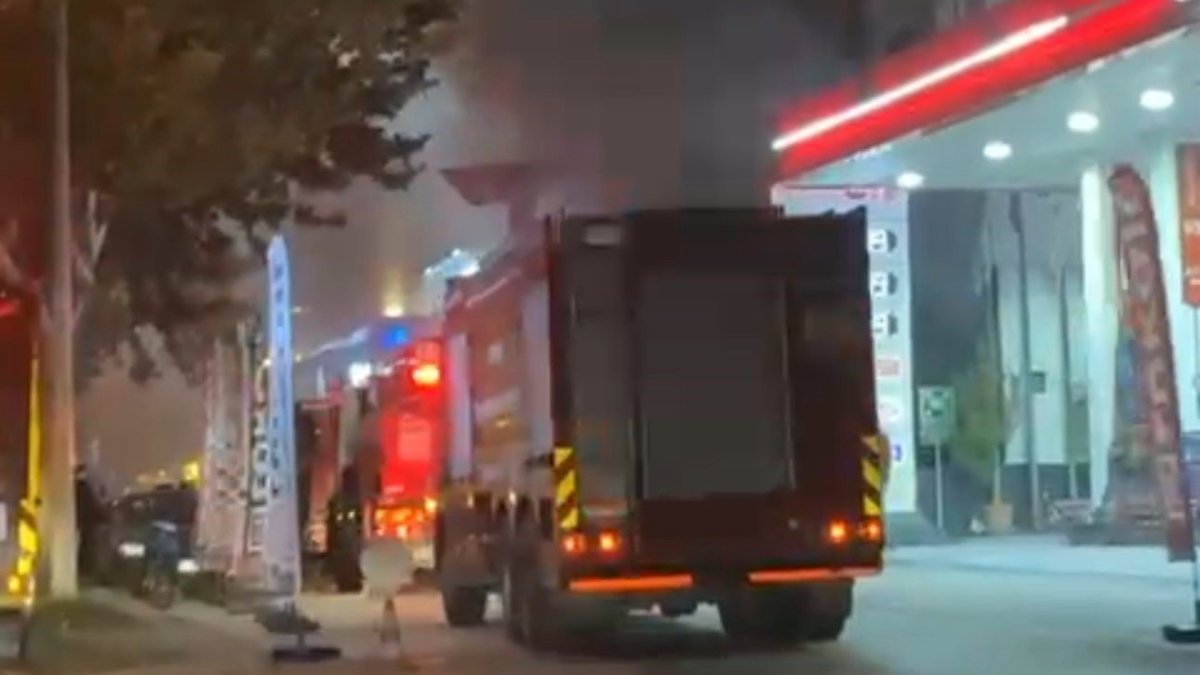Bursa’da sanayi sitesinde yangın, benzin istasyonuna sıçramadan söndürüldü