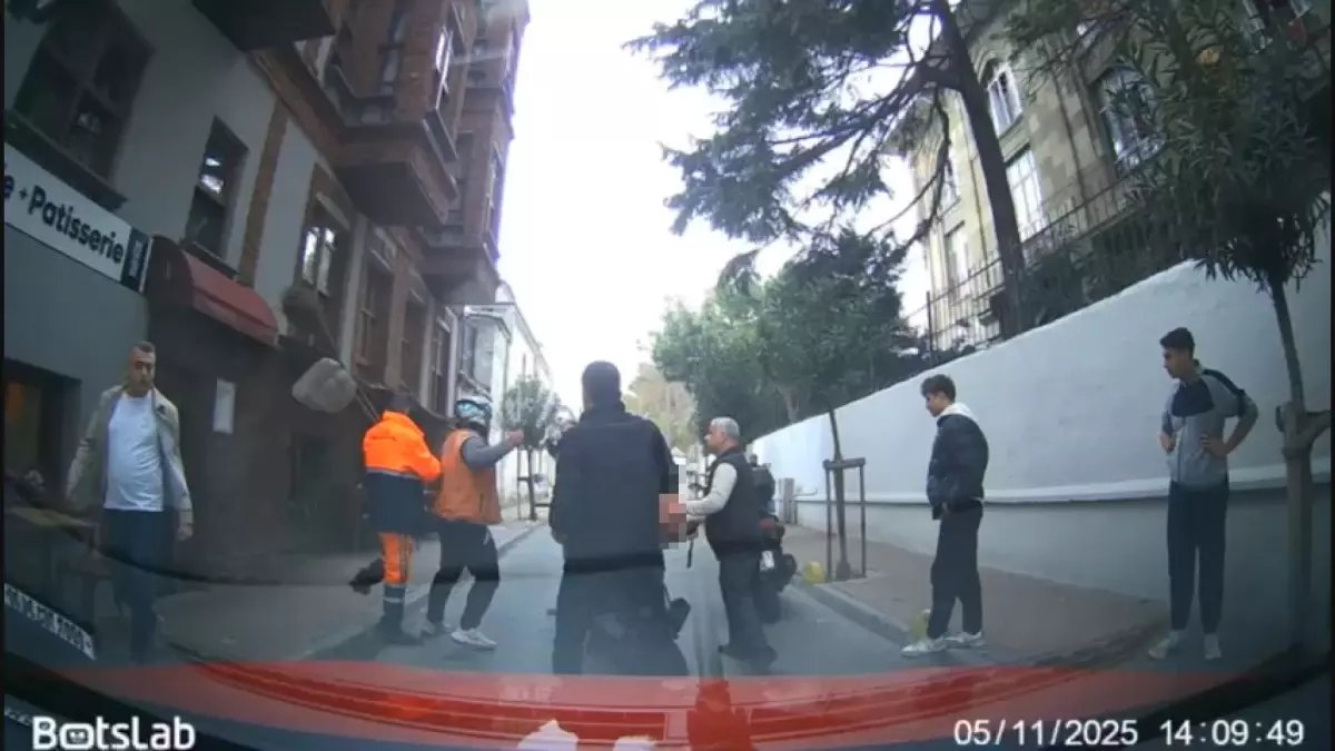 Fatih'te Motosikletli Tartışma Kavgaya Dönüştü