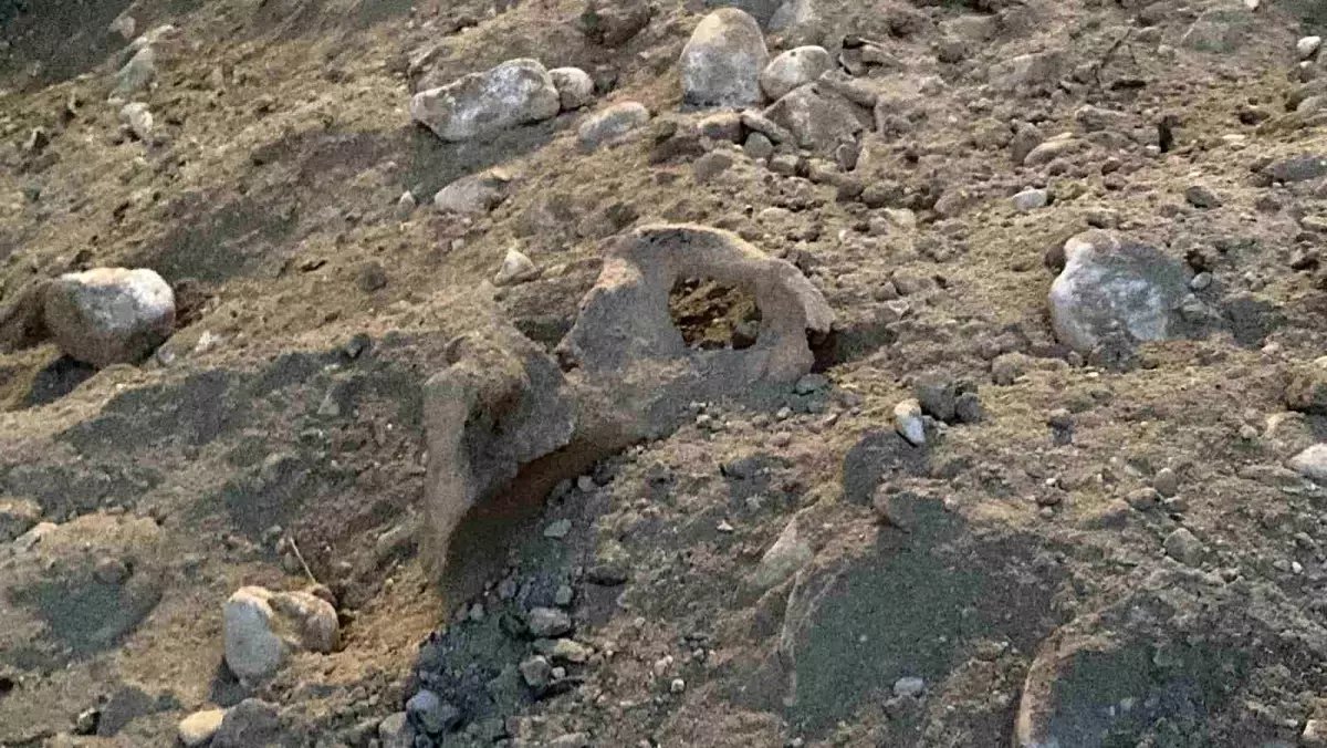 Burdur'da Kazı Çalışmasında İnsan Kemikleri Bulundu