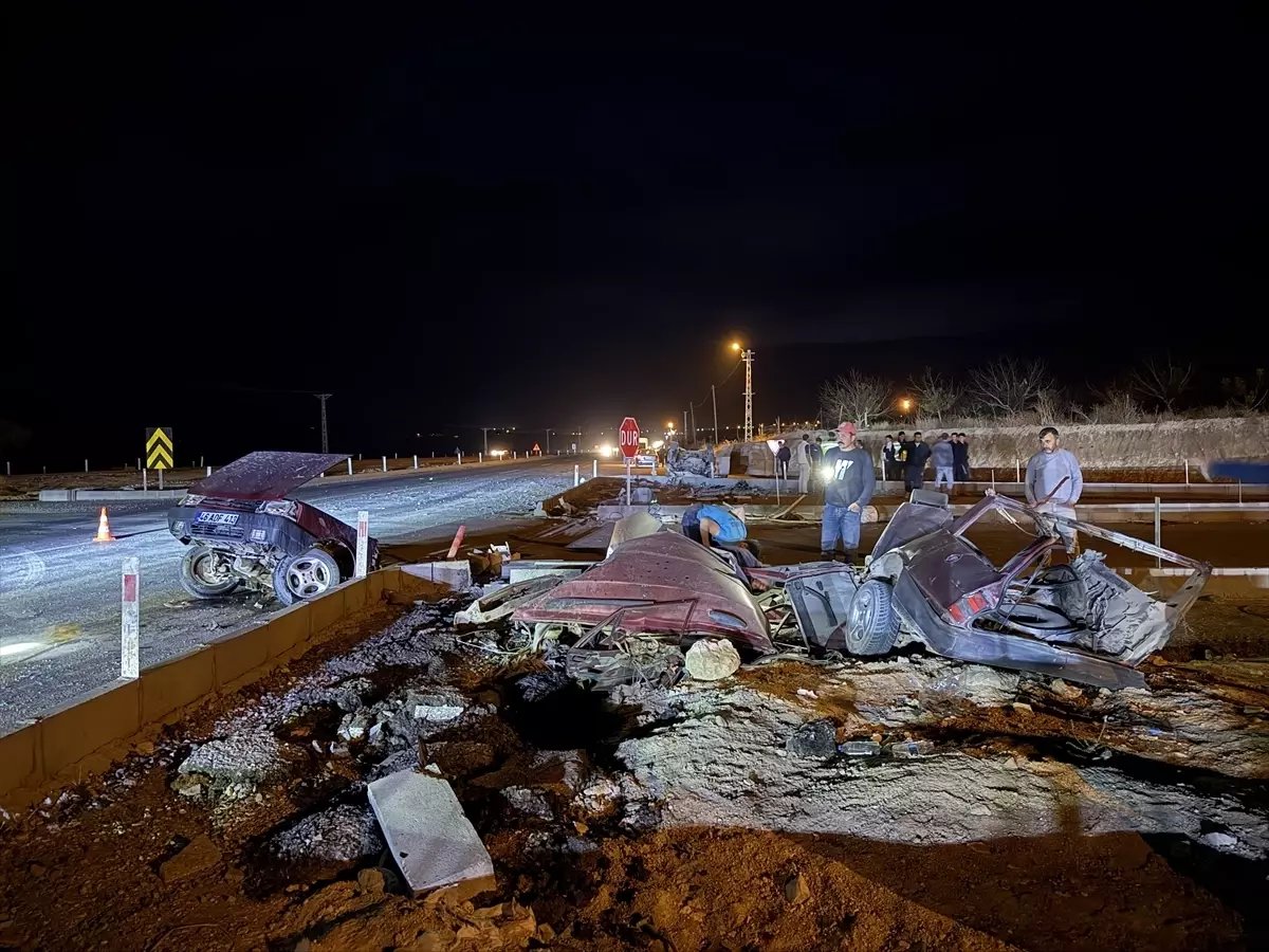 Kahramanmaraş'ta Trafik Kazası: 3 Yaralı