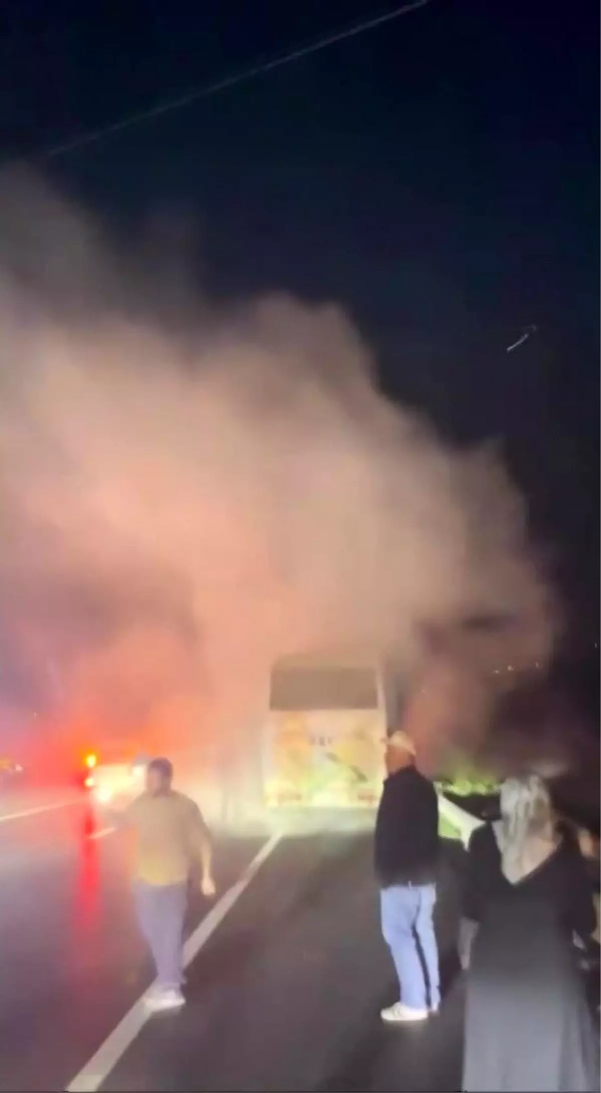 Amasya'da Yangın Tehlikesini Köy Muhtarı ve Vatandaşlar Önledi