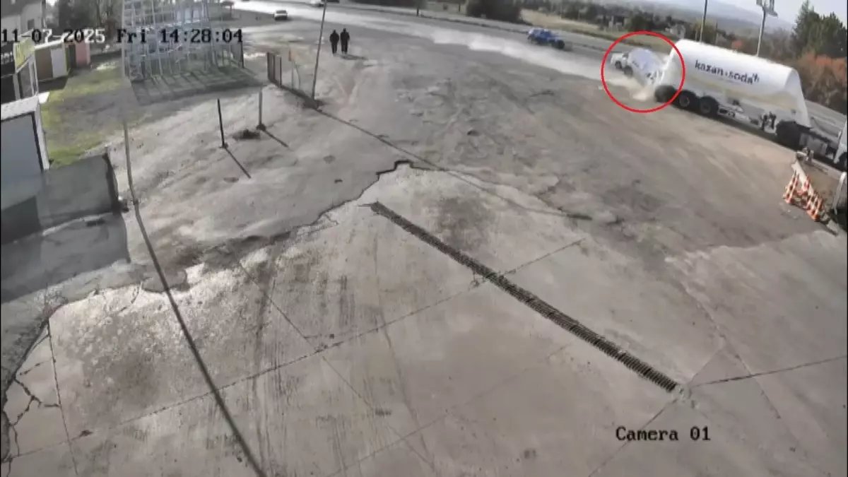 Kahramankazan'da Trafik Kazası: 3 Kişi Hayatını Kaybetti