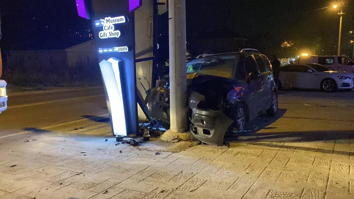 Kartepe'de Trafik Kazası: 5 Yaralı