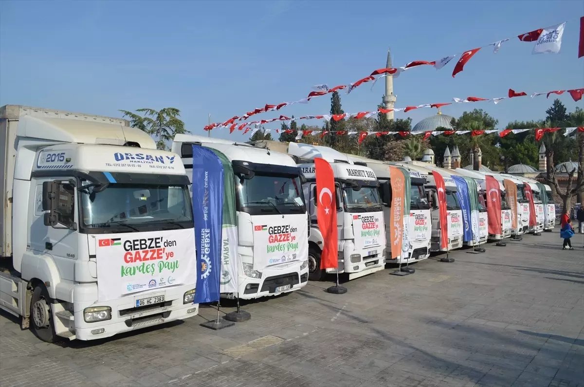 Gazze'ye İnsani Yardım Amaçlı 10 Tır Yola Çıktı