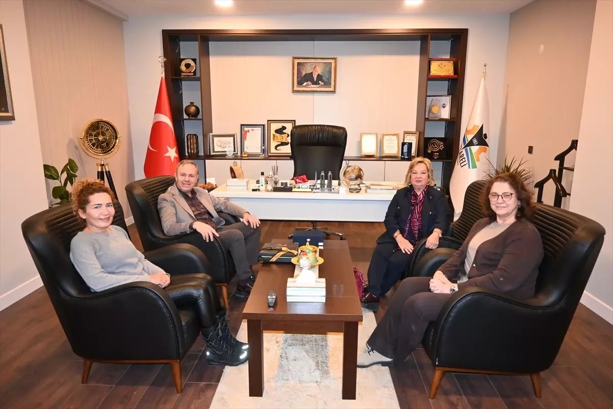 Kadın Girişimciler Kurulu Başkanı Ruhan Uzunlar Altıntel'den Ticaret ve Sanayi Odası Başkanı'na Ziyaret