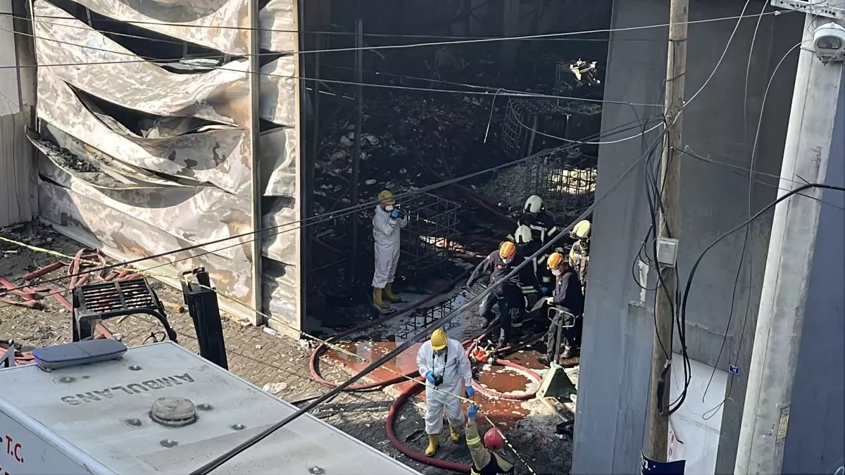 Kozmetik Fabrikasında Yangın: 6 Kişi Hayatını Kaybetti