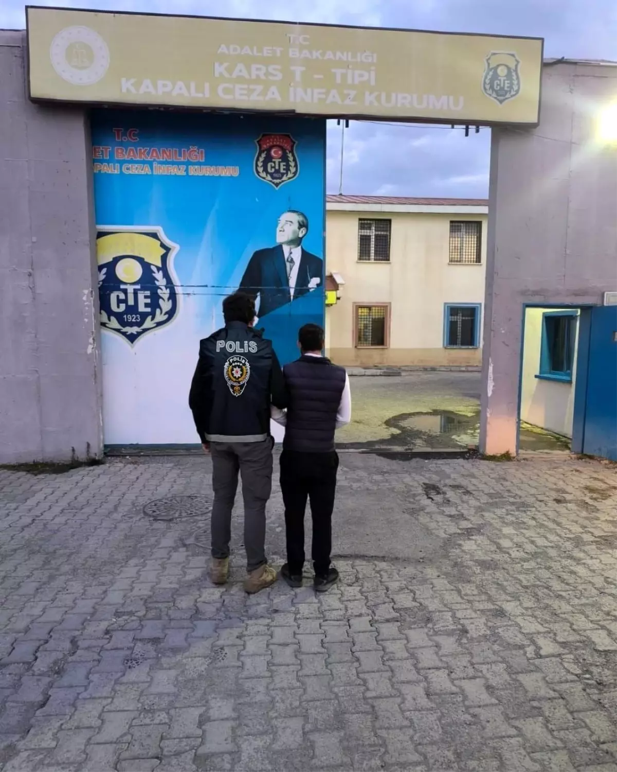 Kağızman'da Uyuşturucu Operasyonu: 1 Tacir Tutuklandı