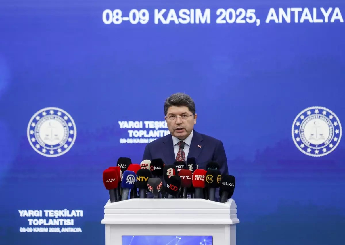 Adalet Bakanı Tunç: Kocaeli'deki yangınla ilgili 3 savcı görevlendirildi