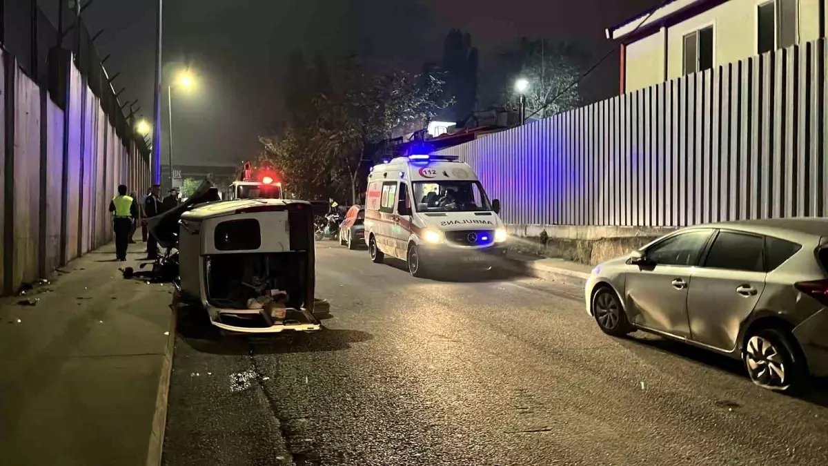 İstanbul'da Otomobil Motosiklete Çarptı, Sürücü Gözaltına Alındı