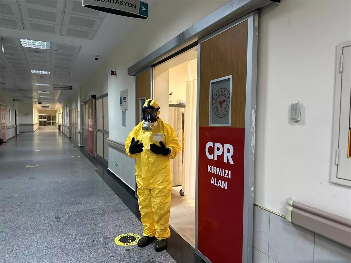 Kırklareli Eğitim ve Araştırma Hastanesi'nde KBRN Tatbikatı Gerçekleştirildi