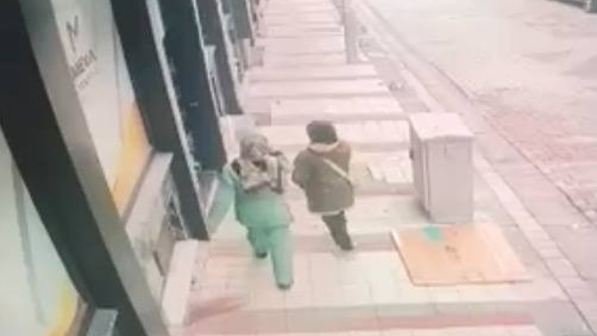 İstanbul'da evden 1 milyon lira değerinde ziynet eşyası çaldılar