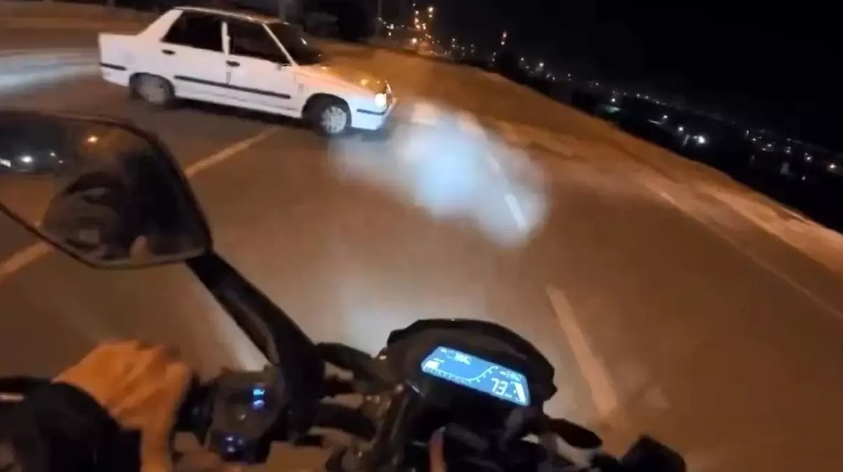 Kahramanmaraş'ta Motosikletli Çiftin Kaza Anı Kask Kamerasında