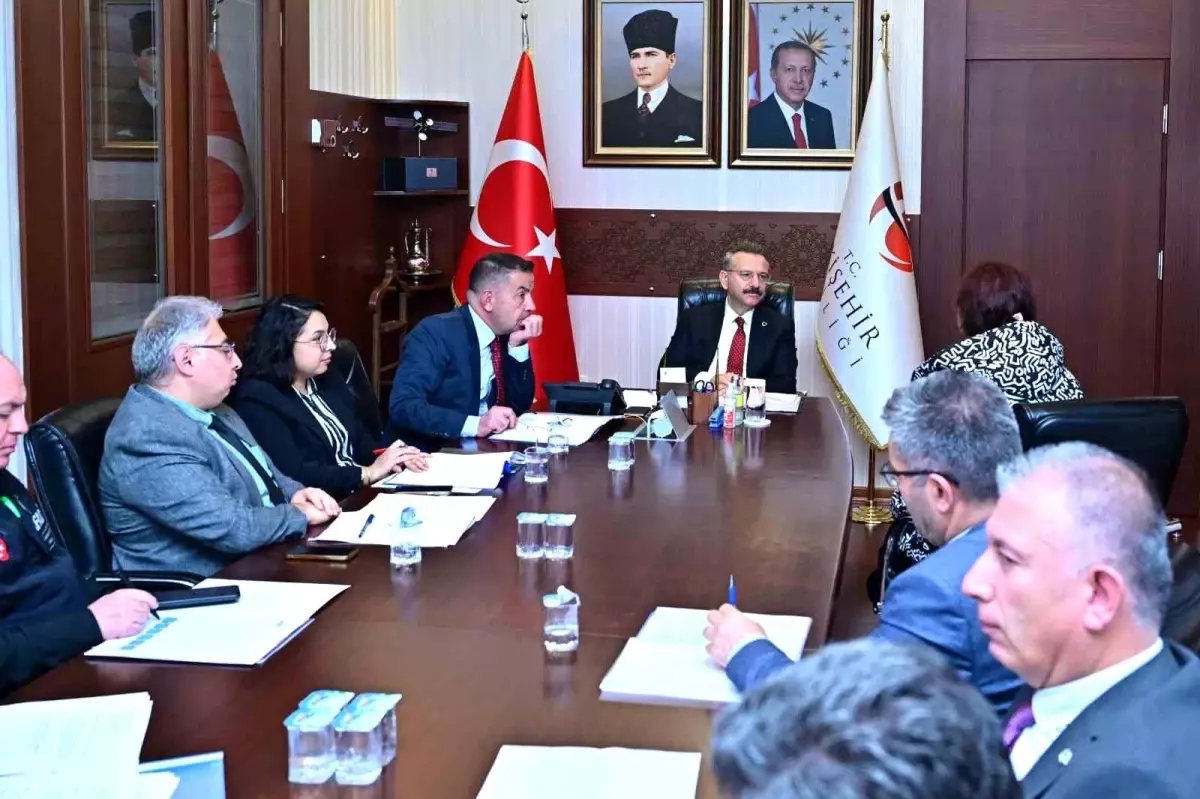 Eskişehir Valisi Hüseyin Aksoy, Halk Günü Toplantısı'nda Vatandaşlarla Buluştu