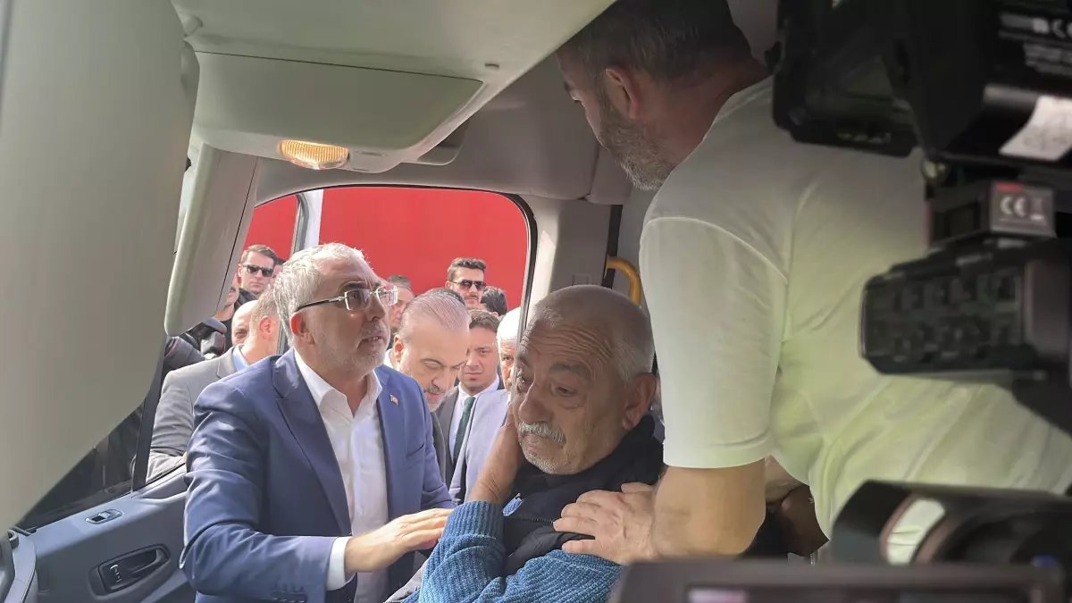 Bakan Işıkhan, Cenaze Töreninde Eşi Teskin Etti