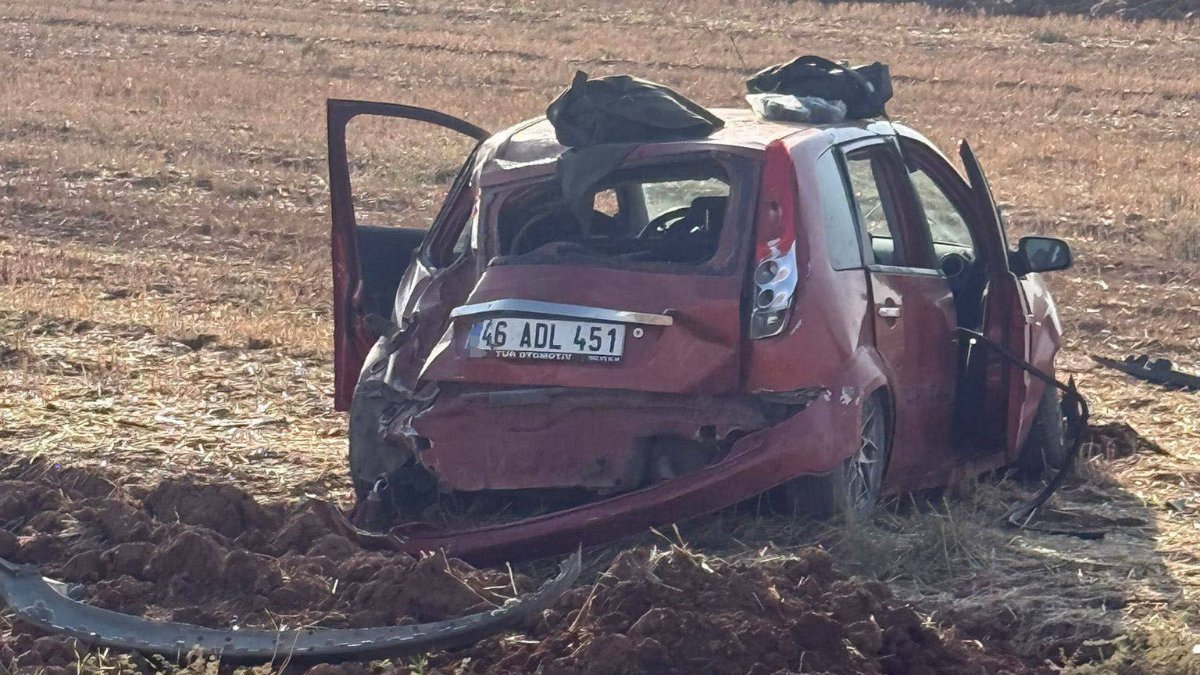 Mardin'de kontrolden çıkan otomobil tarlaya uçtu