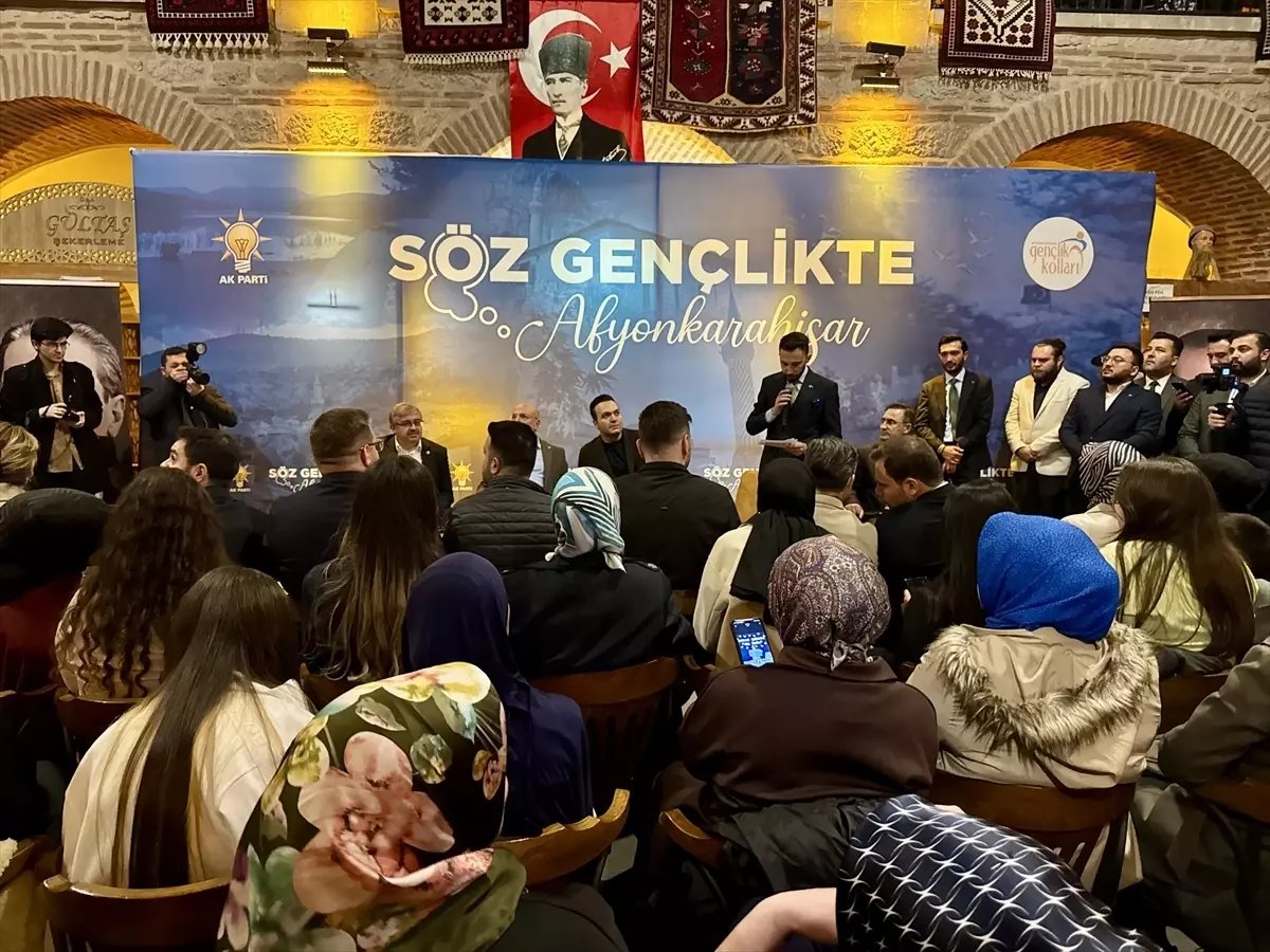 AK Parti Gençlik Kolları Genel Başkanı İbiş, Afyonkarahisar'da gençlerle buluştu Açıklaması