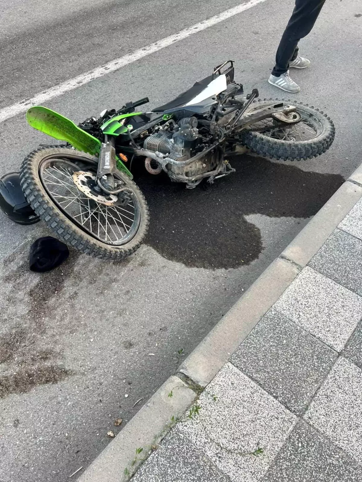 Elazığ'da Hafif Ticari Araç ile Motosiklet Çarpıştı