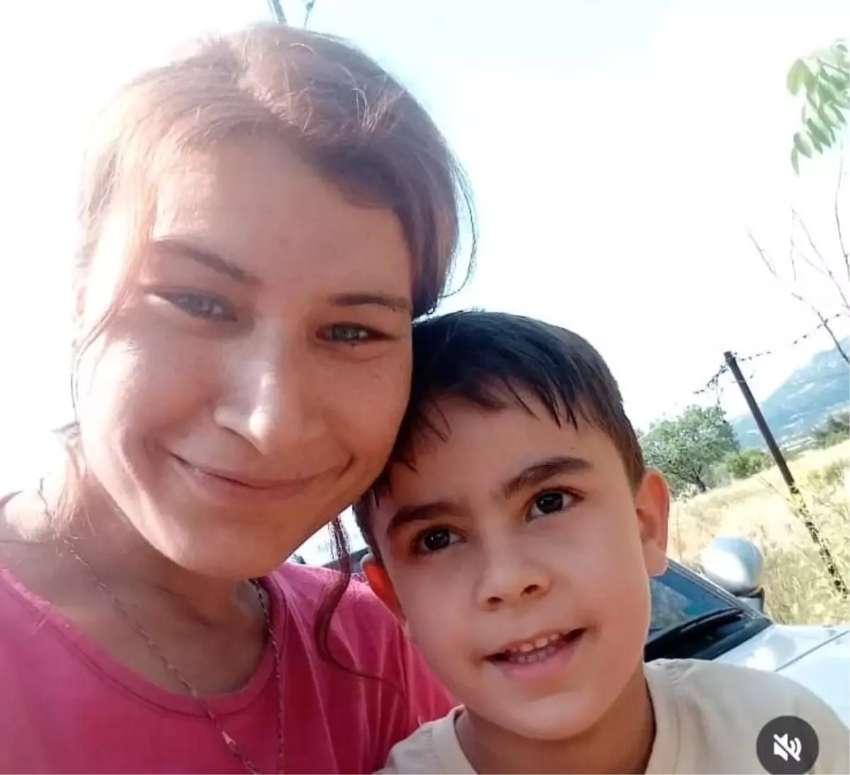 Denizli'de Traktör Kazasında 30 Yaşındaki Kadın Hayatını Kaybetti