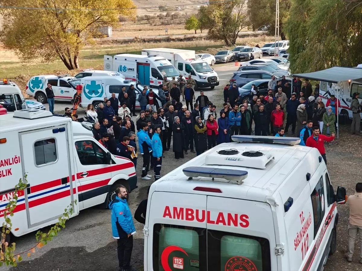 Van'da Sağlık Yöneticileri Afet Farkındalık Kampı Düzenlendi