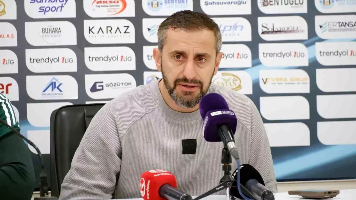 Erzurumspor FK Teknik Direktörü Özbalta: 'Amacımız İlk 7'de Olmak'