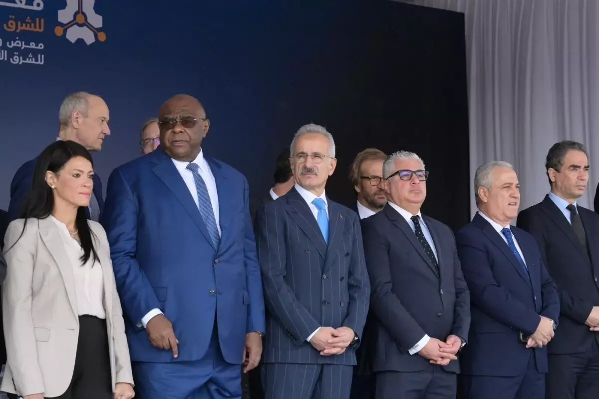 Bakan Uraloğlu, Mısır'da Akıllı Ulaşım ve Lojistik Fuarı'na Katıldı