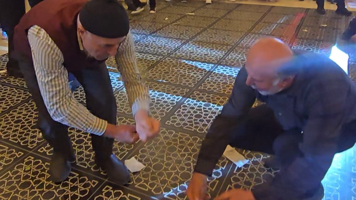 Tokat'ta ihtiyar delikanlılar gençlere taş çıkarttı