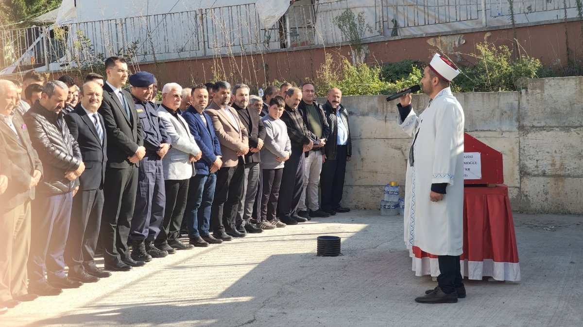 Kore gazisi Ahmet Çamoğlu, Ordu'da son yolculuğuna uğurlandı