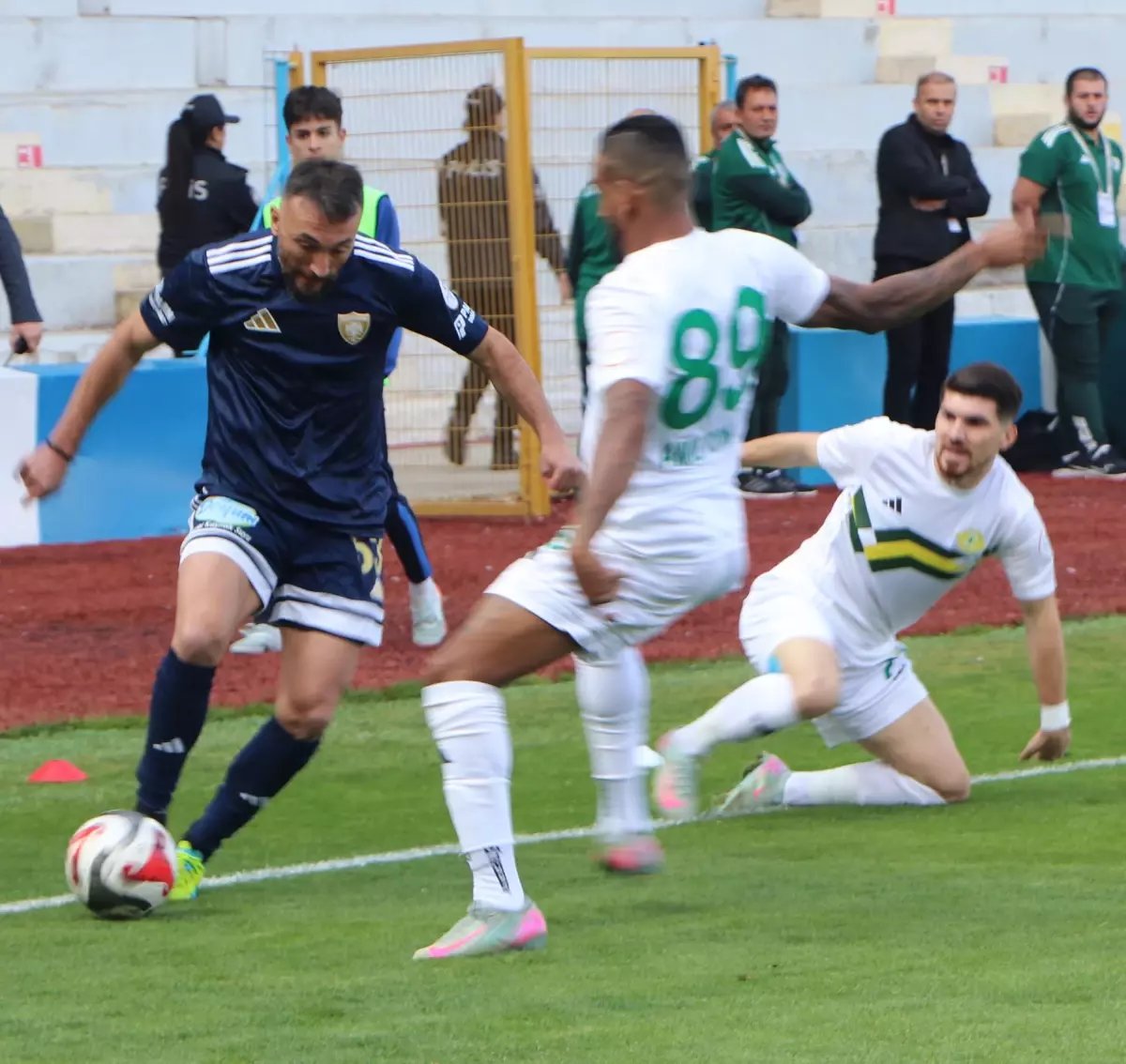 Erzurumspor FK ve Esenler Erokspor 1-1 Beraber Kaldı