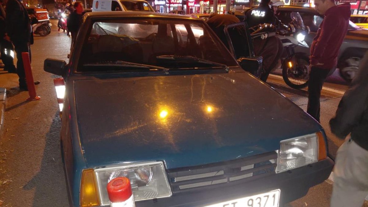 Ankara'da arıza yapan aracından inen sürücüye otobüs çarptı