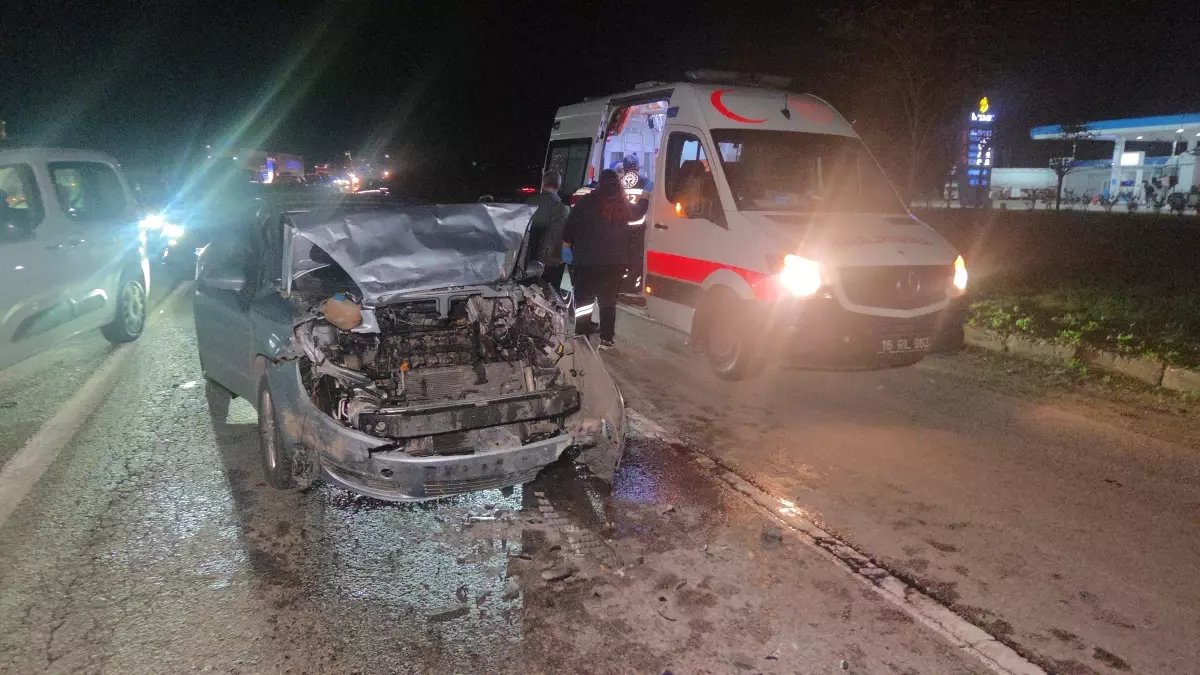 Bursa'da Trafik Kazası: 5 Yaralı