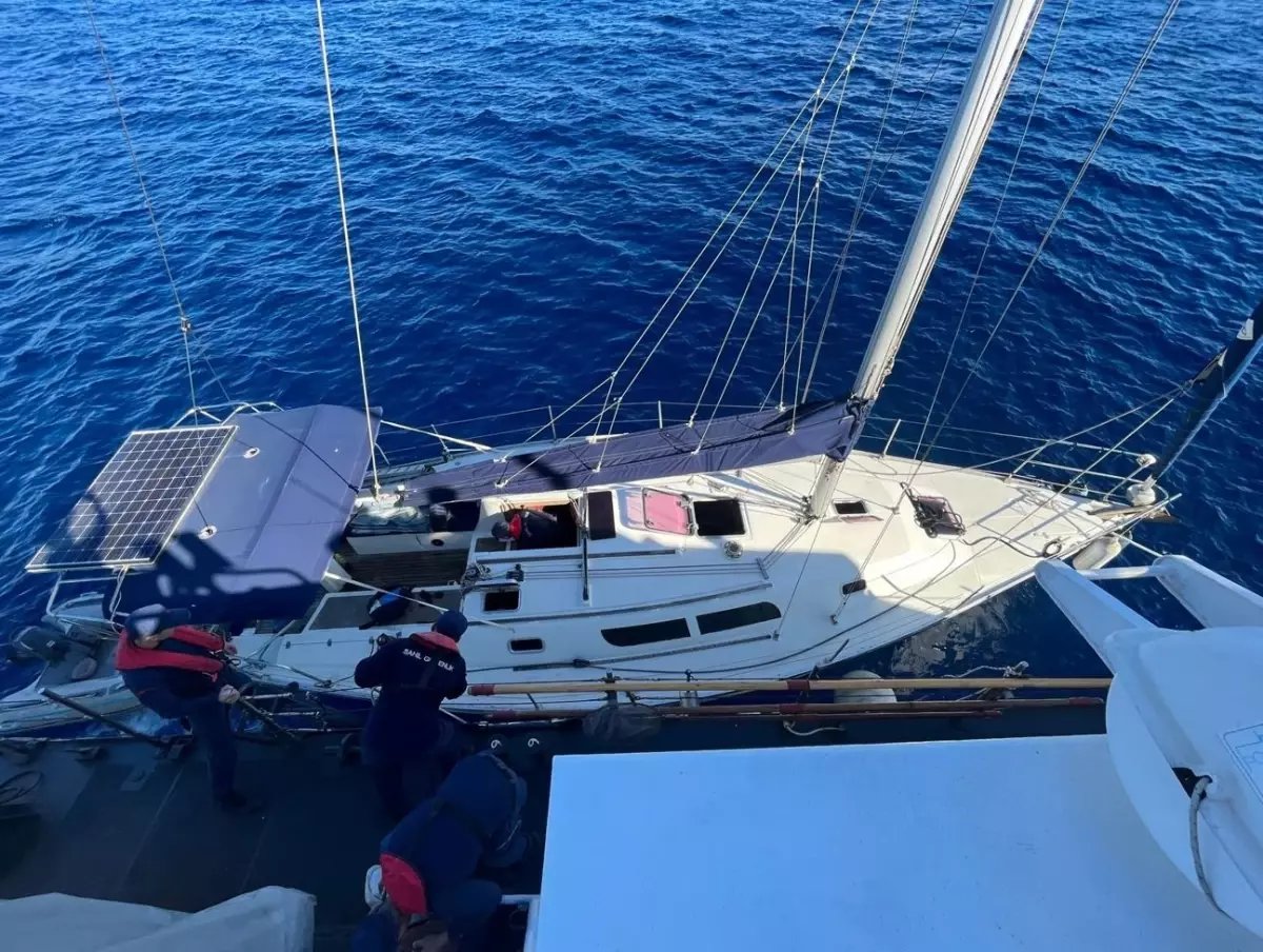 Muğla'da 22 Kaçak Göçmen ve 1 Kaçakçı Yakalandı