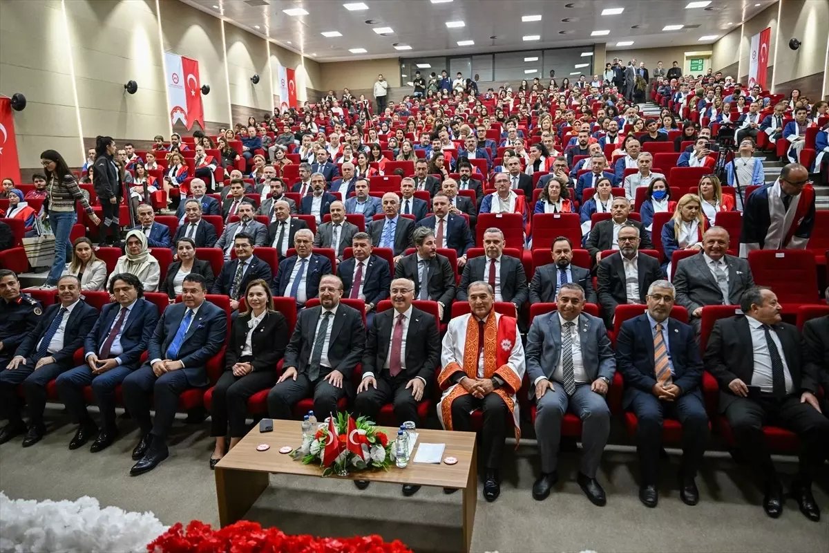 Adana Alparslan Türkeş Bilim ve Teknoloji Üniversitesi'nde 2025-2026 Akademik Yılı törenle açıldı