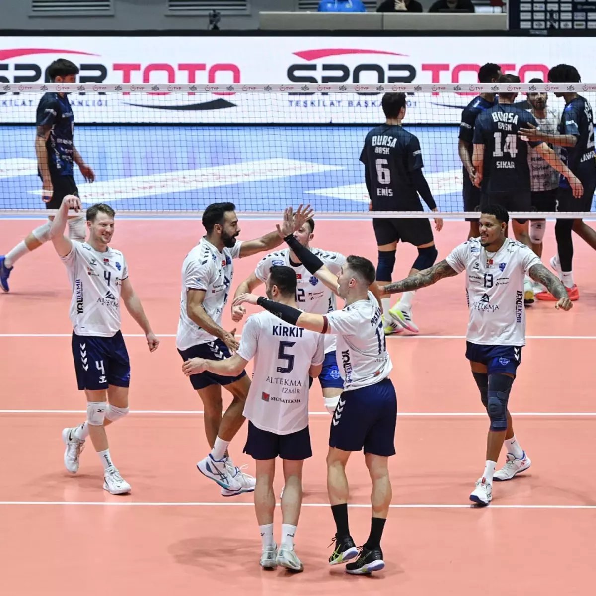 Altekma, Halkbank'ı Ağırlıyor