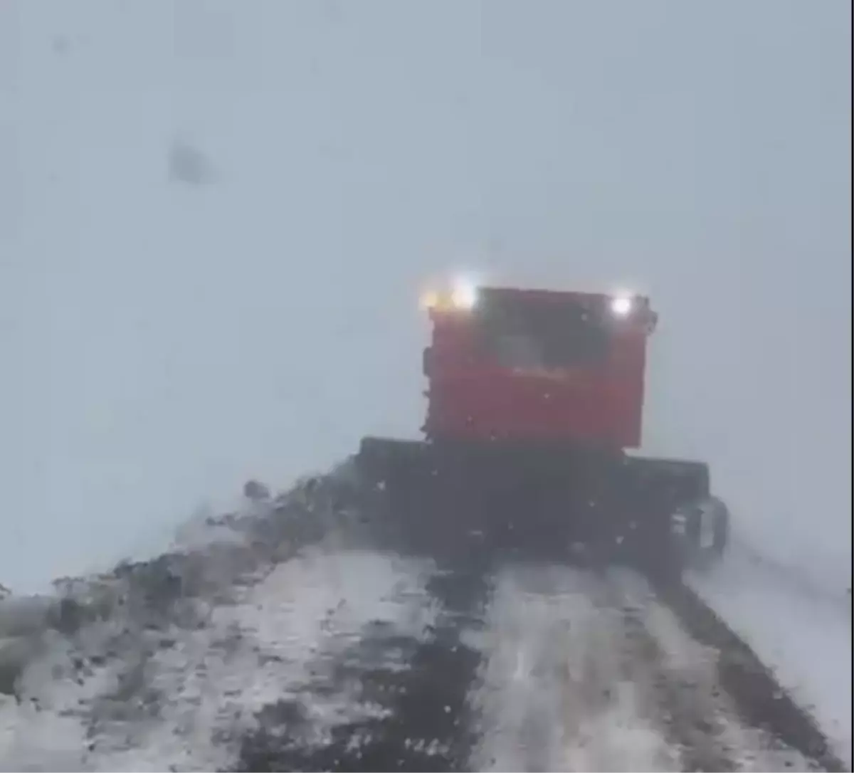 Bingöl'ün Karlıova İlçesinde Kar Yağışı Etkili Oldu