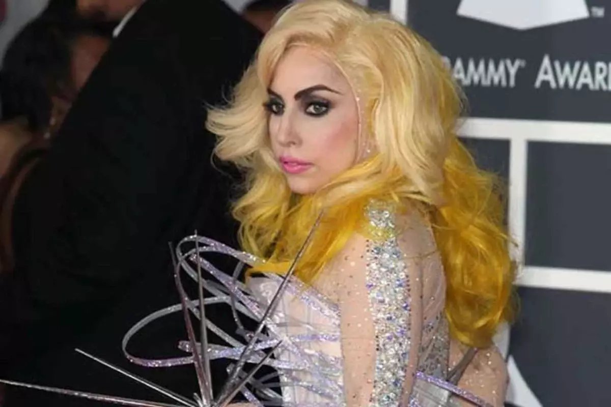 Lady Gaga gizlediği sağlık sorununu ilk kez açıkladı