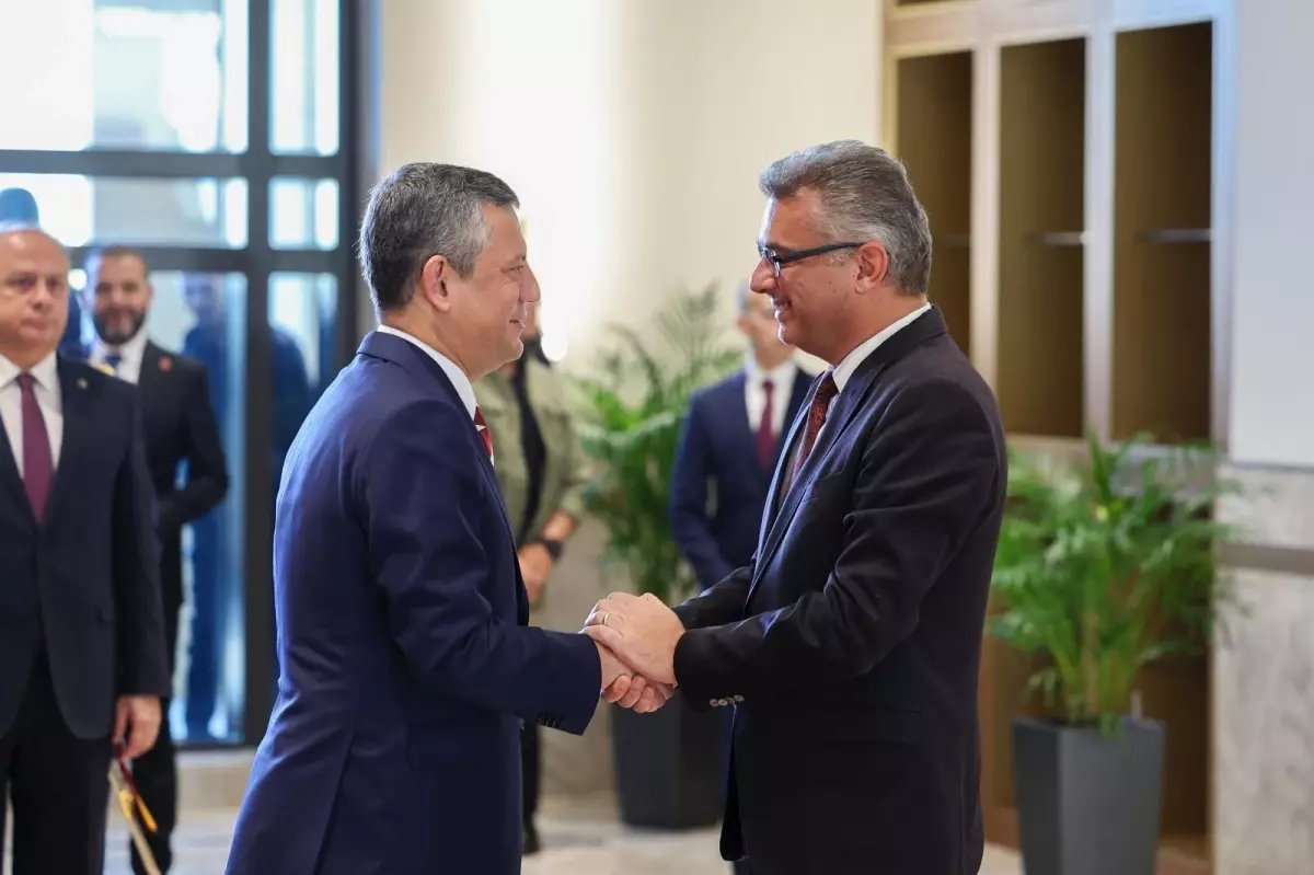 CHP Genel Başkanı Özgür Özel, KKTC'nin 42. yıl dönümünde çeşitli etkinliklere katıldı