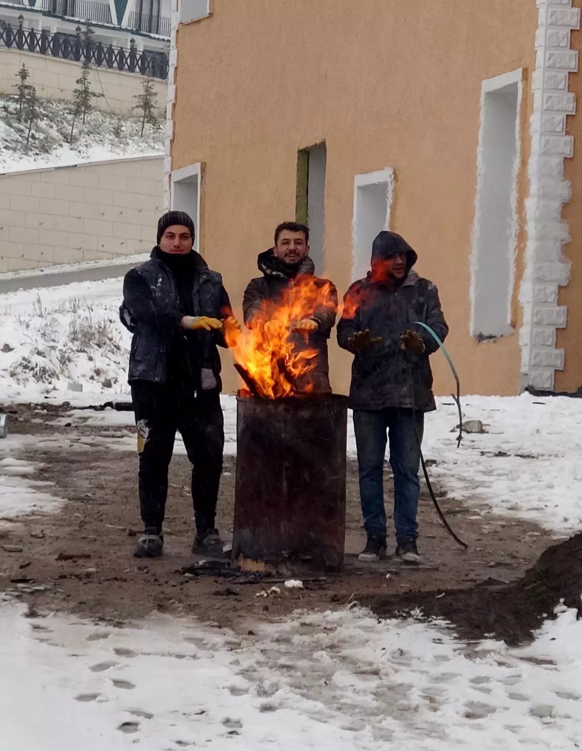 Erzurum'da Kar Yağışı Sevinci