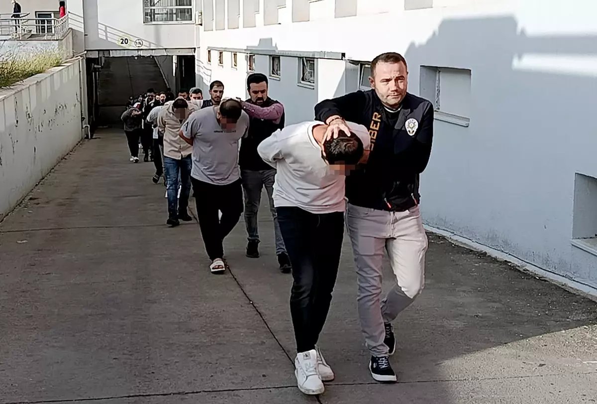Adana'da Dolandırıcılık Çetesi Çökertildi: 35 Gözaltı
