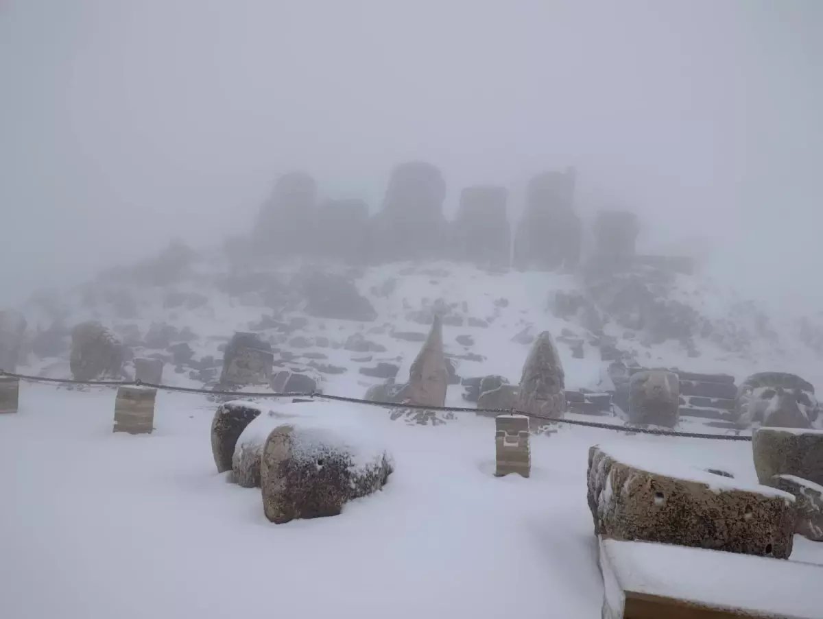 Nemrut Dağı Karla Kaplandı