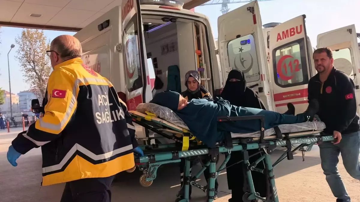 Bursa'da Aile Tavuk Zehirlenmesi Nedeniyle Hastaneye Kaldırıldı