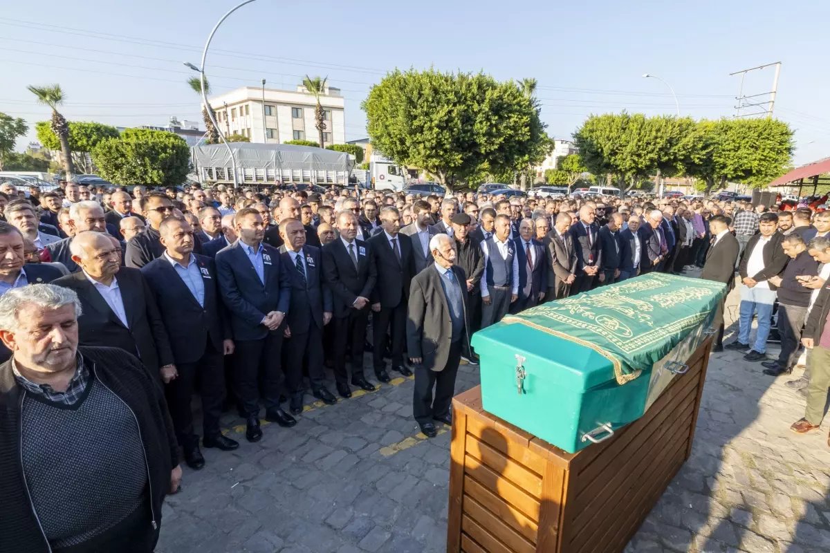 Başkan Seçer, Kız Kardeşini Son Yolculuğuna Uğurladı