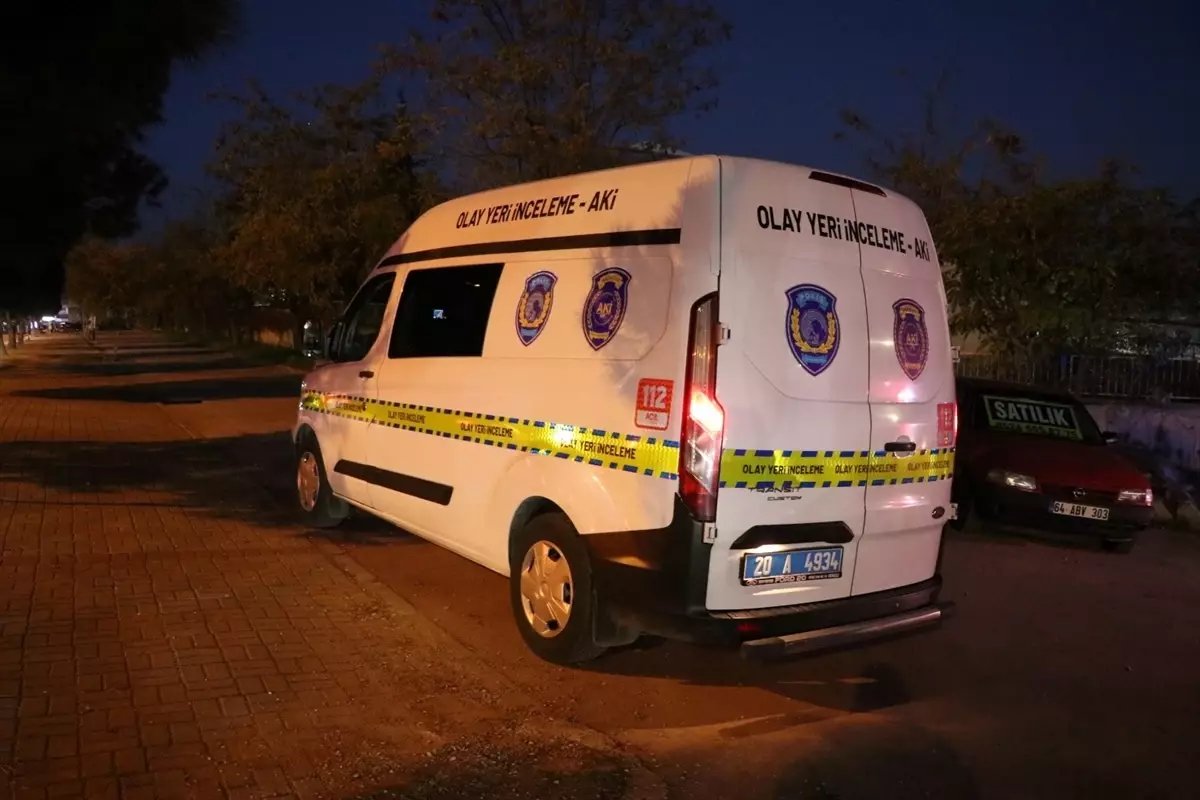 Denizli'de Yaya Geçidinde Otomobilin Çarptığı Kadın Hayatını Kaybetti