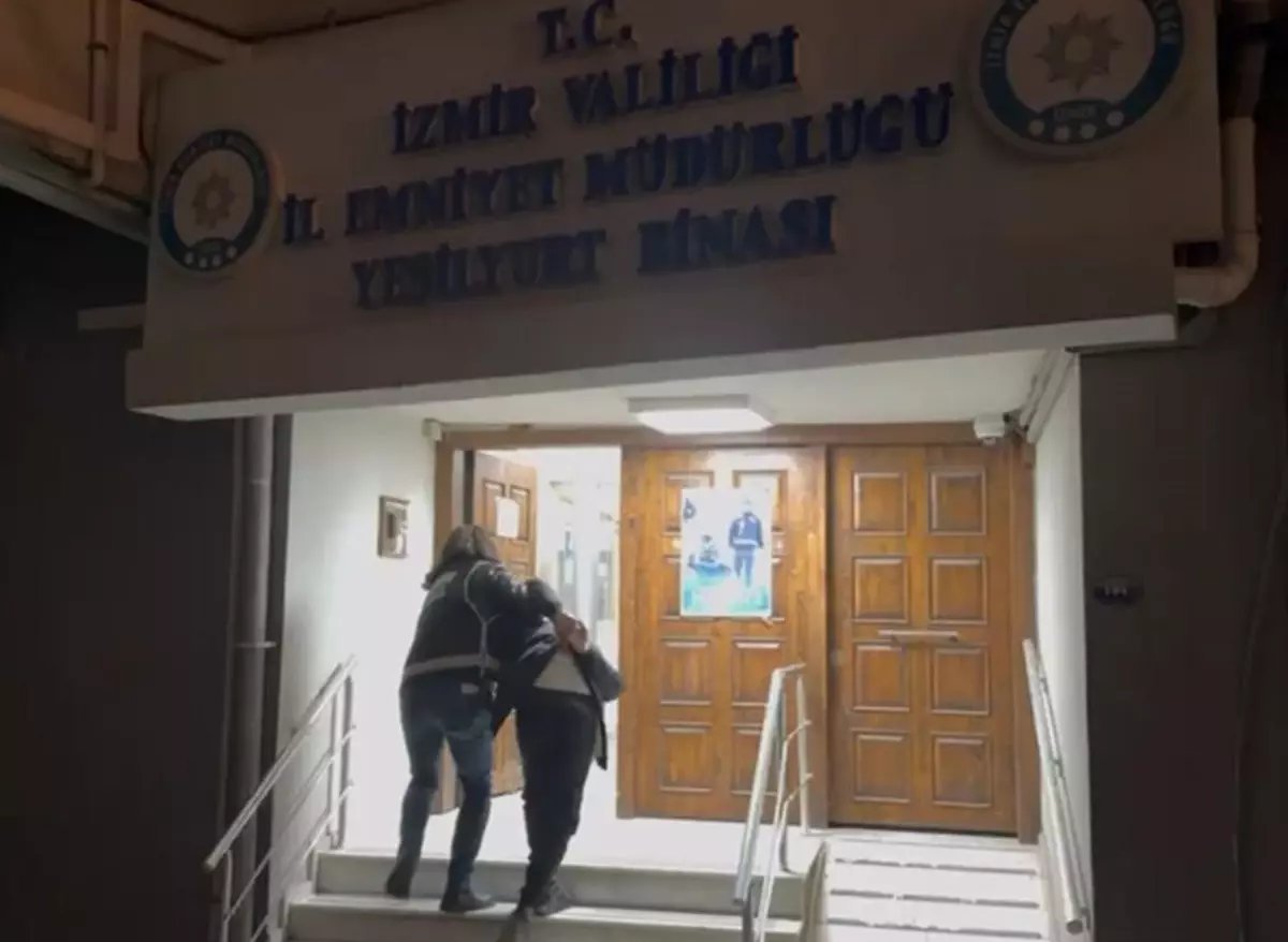 İzmir Buca'daki Oto Galeriye Patlayıcı Saldırı: İki Şüpheli Gözaltında